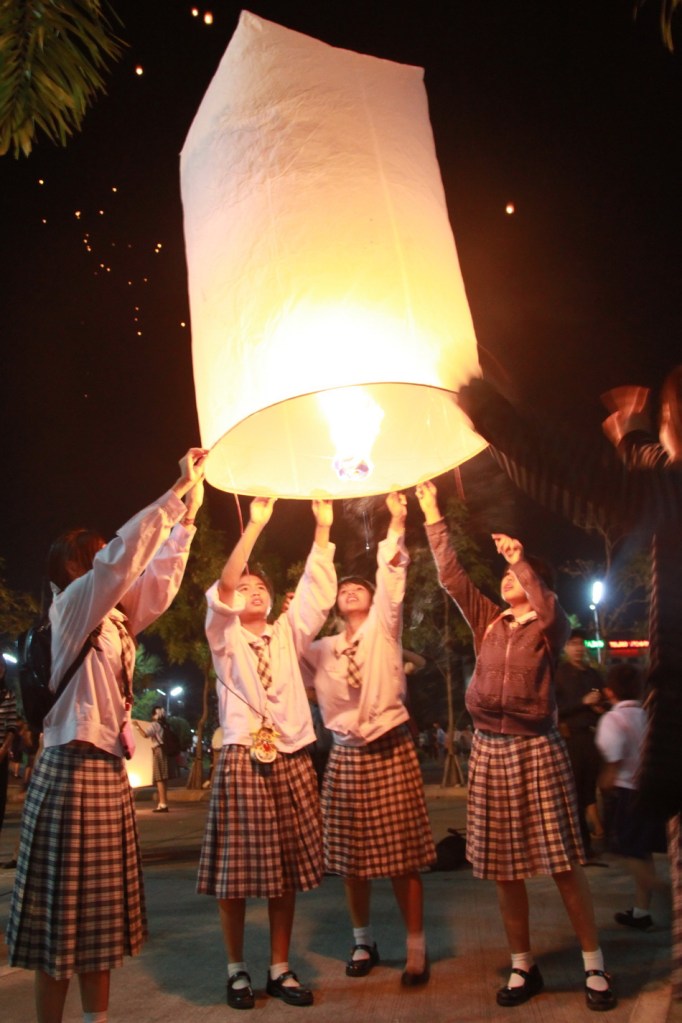 Chiang Mai lantern festival Varee Chiang Mai School